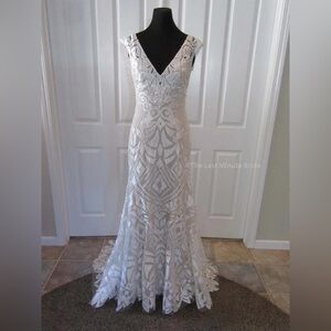 Allure Romance Wedding dress, size 12